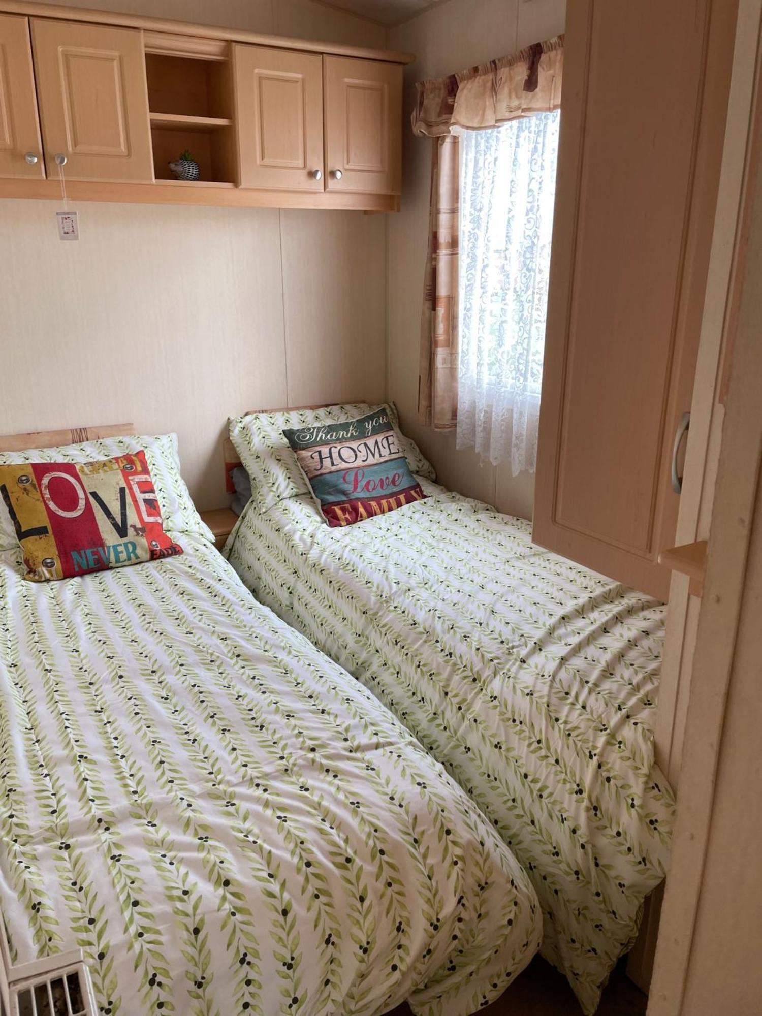 Cozy Camber Caravan 3 Bedroom Retreat With Decking Рай Экстерьер фото