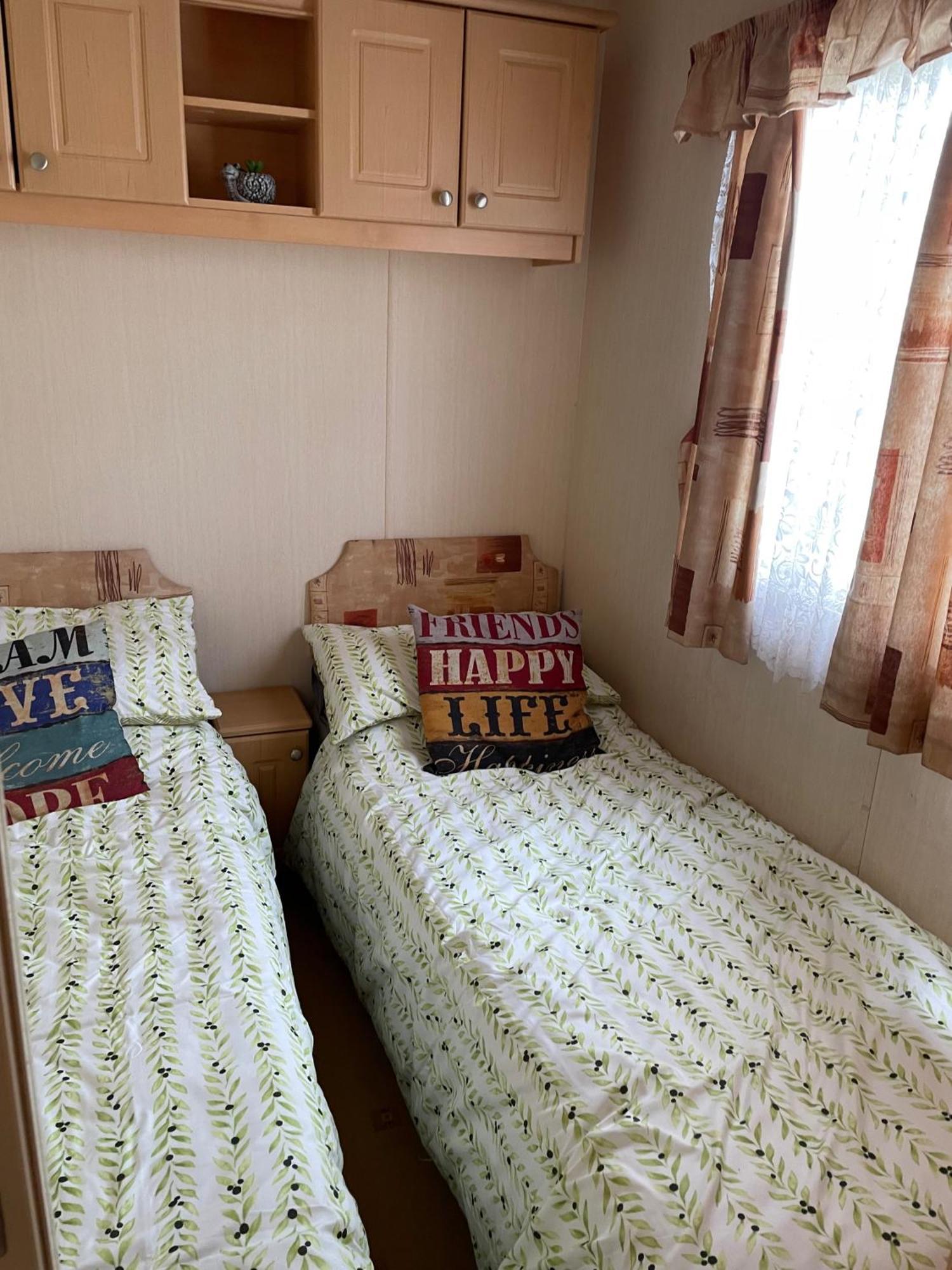 Cozy Camber Caravan 3 Bedroom Retreat With Decking Рай Экстерьер фото